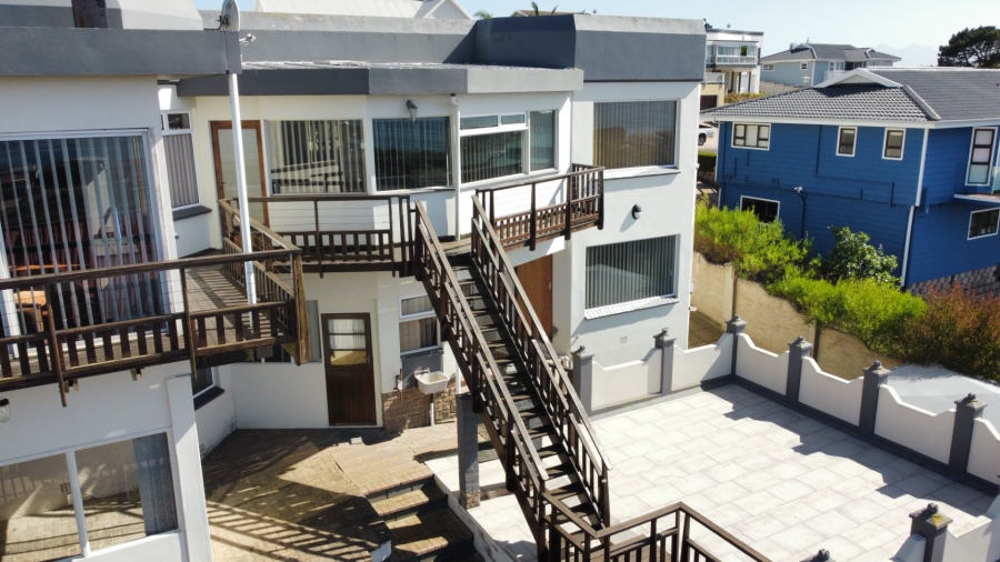 7 Bedroom Property for Sale in Tergniet Western Cape